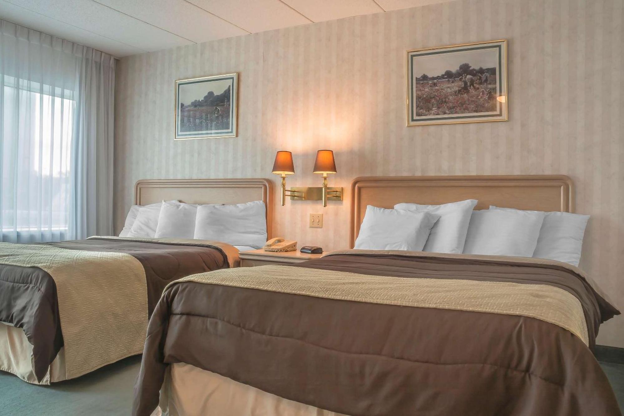 Rodeway Inn Fallsview Ниагарски водопад Екстериор снимка